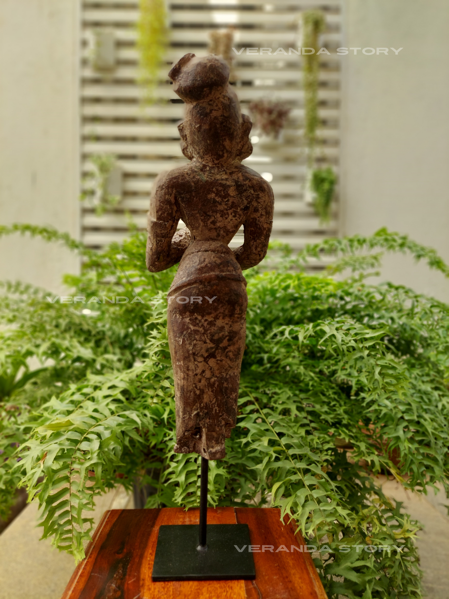 Rustic Wood Water Lady (20 Inches - Rustic Pink)