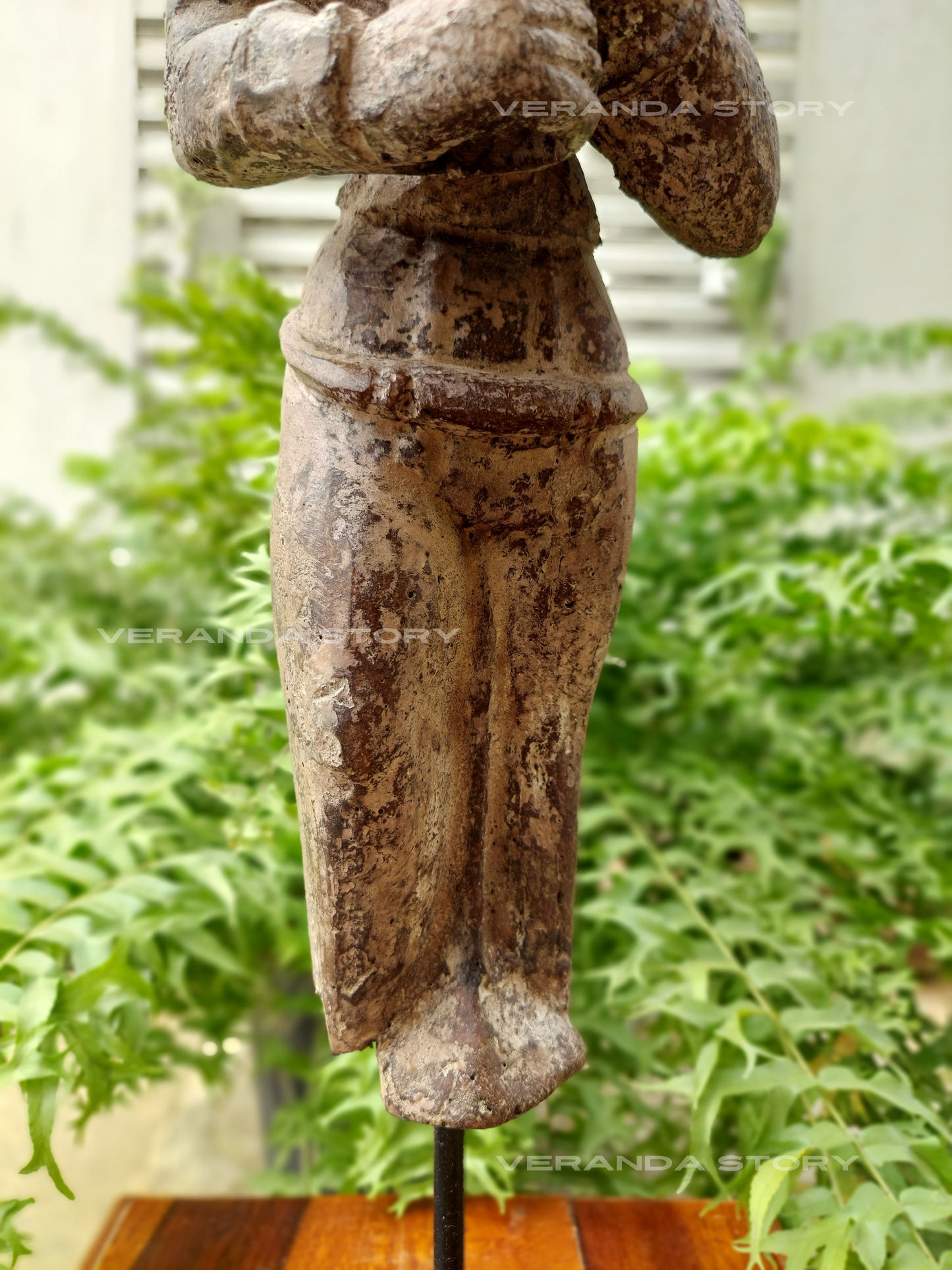 Rustic Wood Water Lady (20 Inches - Rustic Pink)